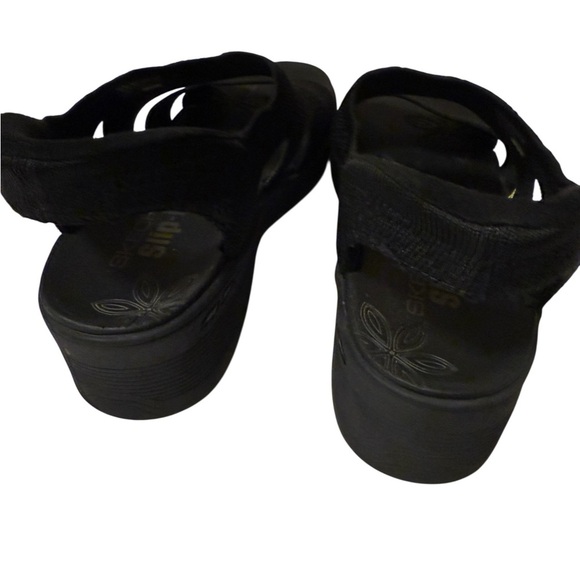 Stylish Skechers Pier-Lite - Slip On by - Hands Free Slip-Ins Black Sandals - Picture 4 of 9